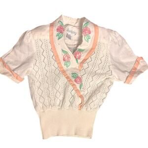 Vintage 90s pink and white floral embroidered sweater (medium)